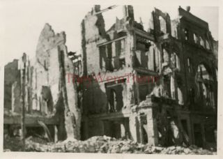 Wwii Photo - 2nd Armored Division - Us Gi View Of Bombed Berlin - Germany 8
