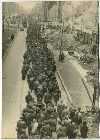 Wwii Large Size Press Photo: Hoards Of German Captives Convoyed In Berlin,  1945