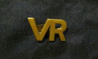 Wwii British Royal Air Force Volunteer Reserve Vr Insignia/title Pin/brass Badge