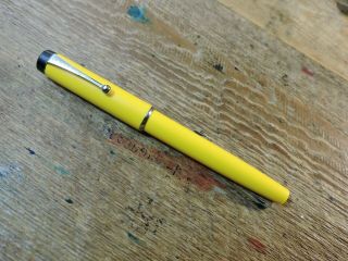 Old Vintage 70s Yellow Chrome Trim Parker Big Red Ballpoint Rollerball Pen Usa