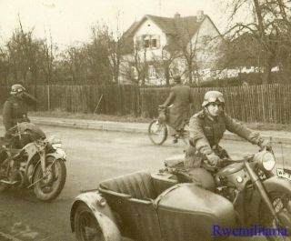 Best Wehrmacht Kradmelder Posed W/ Motorcycles (wh - 91954) On Street