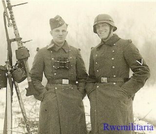 Terrific Bundled Wehrmacht Soldiers W/ Mg - 34 Aa Machine Gun Set Up In Winter