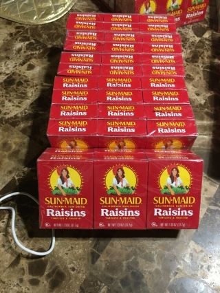 Pack Of 6 X 6 = 36 Total Sun Maid California Seedless Dried Raisins 1.  33 Oz Each