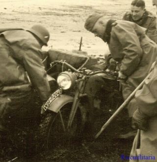 Port.  Photo: Stuck Wehrmacht Kradmelder W/ Motorcycle In Muddy Riverbank (2)