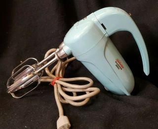 Sunbeam Mixmaster Junior Turquoise Model J - 1950s - - With Beaters