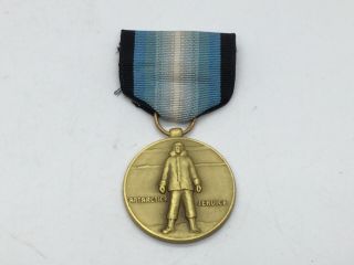 Post Wwii Us Antarctica Service Medal Bronze Full Size