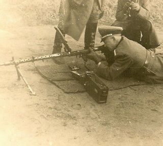 Deadly Wehrmacht Leutnant Prone Taking Aim W/ Mg - 34 Machine Gun