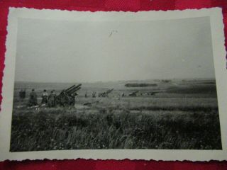 Wwii German Photo Combat Soldiers With 7.  5 Cm In Field