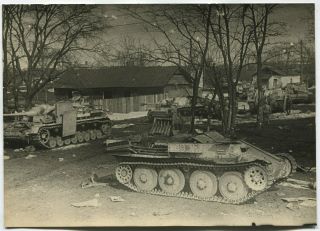Wwii Press Photo: Abandoned German Assault Guns,  Western Ukraine,  1944