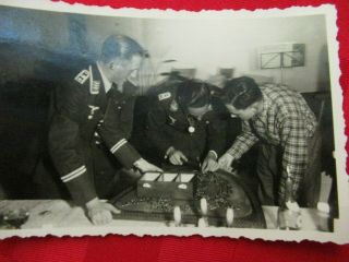 Wwii German Photo Combat Soldiers Luft Making Nail Board Of Luft Insign