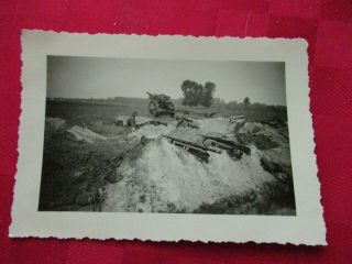 Wwii German Photo Combat Soldier Trench Line W 7.  5cm