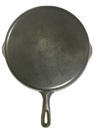 Griswold No.  9 Cast Iron Skillet Small Logo