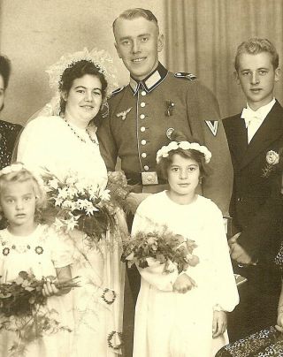 Lg.  Port.  Photo: Newlyweds Studio Pic Wehrmacht Obergefreiter W/ Bride & Family