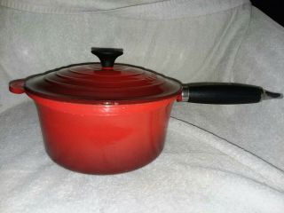 Le Creuset 20 Cerise Enamel Cast Iron Sauce Pan Wlid Black Hndle 2.  5 Quart Pot