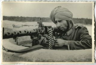 German Wwii Archive Photo: Wehrmacht Sikh Soldier With Mg 34 Machine Gun