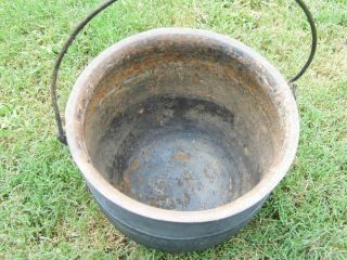 Large Vintage Cast Iron 3 Footed Cauldron Kettle Pot 7 PE 2
