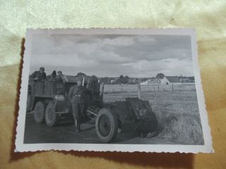 Wwii German Photo Combat Truck Pulling 7.  5cm Light Inf M18