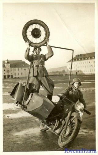 Port.  Photo: Best Wehrmacht Kradmelder Performing Motorcycle Stunt Trick (1)