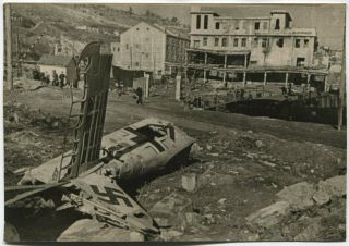 Russian Wwii Press Photo: Remains Of Shot Down Luftwaffe Aircraft