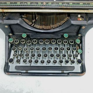 Vintage Underwood 14 Typewriter - Black & Green Keys 2