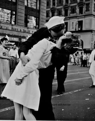 York City Times Square Kiss 8 " X 10 " World War Ii Ww 2 Photo Picture 17