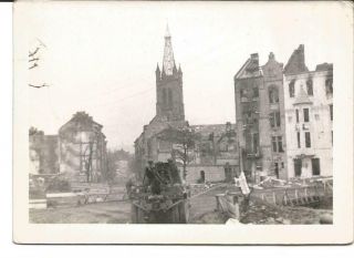 Ww2 Photo - Ruined Buildings In Germany With Us Wrecker Truck