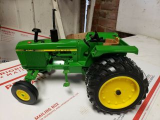 Ertl John Deere 4040 Diecast Toy Tractor With Dual Rear Wheels 1:16 Scale
