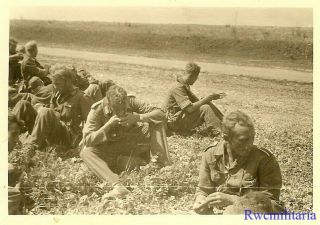 Port.  Photo: EXHAUSTION Wehrmacht Combat Infantry Soldiers Resting; Russia 2
