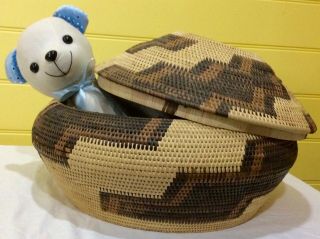 Large Ethnic Hand Woven Patterned Wicker Basket with Lid - Natural Earthy Colours 3