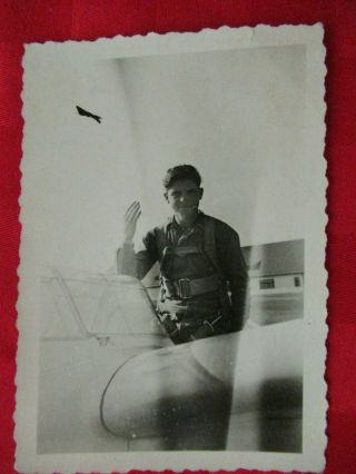 Wwii German Photo Combat Pilot With Parachute Glider?