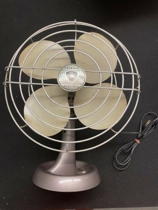 Vintage Emerson Oscillating Electric Fan.  Model 94646 - D.  Great.