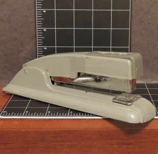 Industrial Vintage Swingline Stapler 27 Art Deco 8.  5 " Home Office Gray Usa
