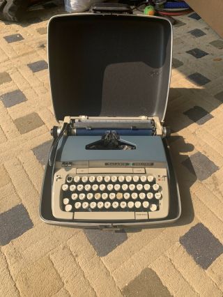 Vintage 1960s Smith Corona Galaxie Deluxe Typewriter Portable Complete With Case
