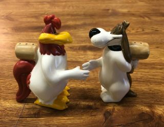 Foghorn Leghorn / Barnyard Dog Salt & Pepper Shakers Looney Tunes Warner Bros