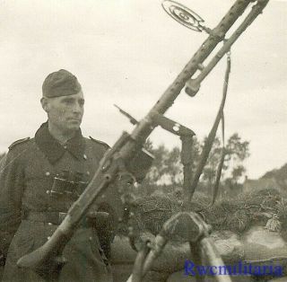 On Wacht Wehrmacht Soldiers W/ Binoculars & Drum Fed Mg - 34 Aa Machine Gun