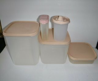 Tupperware Set Of 5 Square & Round Modular Mates Spice Shaker Pink Seals
