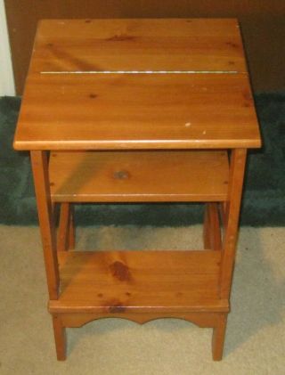 Classic Design Dorsey Morris Pine Wood Step Stool/table