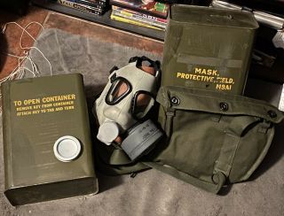 (1) M9 Us Military Gas Mask Chemical Biological Army Vintage M9a1