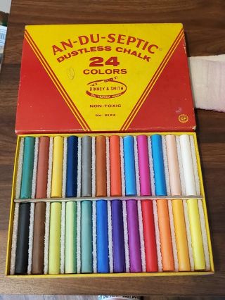Vintage Box Of Binney & Smith An - Du - Septic Colored Dustless Chalk Nos