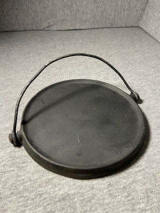 Wagner Ware Sidney 0 Cast Iron Round Griddle With Bail Handle,  Salesman Sample