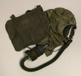 Vietnam Era M25a1 Protective Tank Mask With Rubber Hood & Carrier