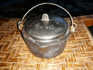 Wagner Ware Sidney 1364 - 0 - Salesman Sample / Childs Hot Pot W/lid