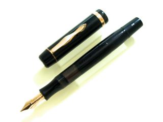 Montblanc 234 1/2 Piston Fountain Pen In Black Masterpeace Model - Vintage