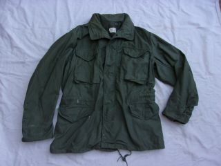 Us Gi M65 Field Jacket - - 1st Pattern Type W/o Epaulettes - - Med/reg - - 1965 - 66 Mfg