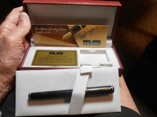 Boxed Sheaffer " Connaisseur " Black - Solid 18k /750 Gold Nib - Fountain Pen