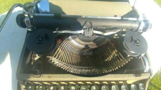 VINTAGE OLYMPIA WERKE WEST GERMANY INTER - CONTINENTAL TRADING TYPEWRITER NO COVER 3