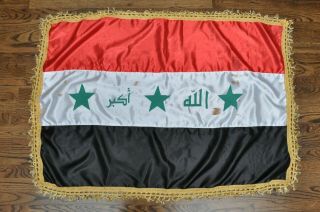 Oif 2004 - 2008 Iraqi National Flag/banner W/ Gold - Colored Fringe - Vet Bringback