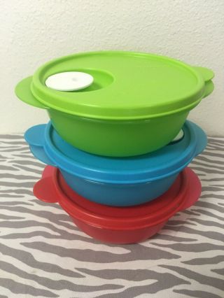 Tupperware Crystalwave Small Round Containers Set Of Three 2 1/2 Cups