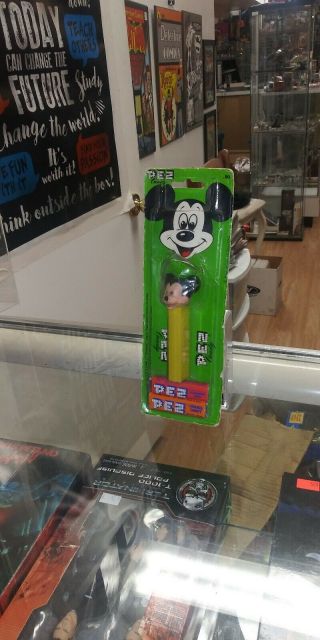 Vintage Mickey Mouse Pez Dispenser No Feet Made In Hong Kong
