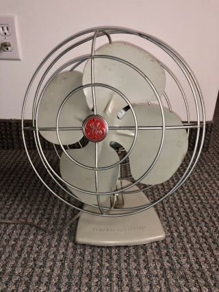 Vintage 1950’s Ge General Electric Oscilliating Fan Table Or Wall Mount F12s107